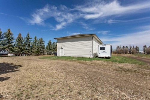 4504 45 Avenue, Lacombe, AB - Outdoor