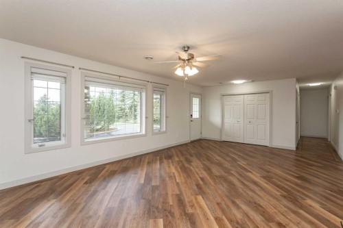 4504 45 Avenue, Lacombe, AB - Indoor Photo Showing Other Room