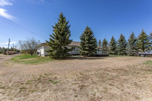 4504 45 Avenue, Lacombe, AB - Outdoor