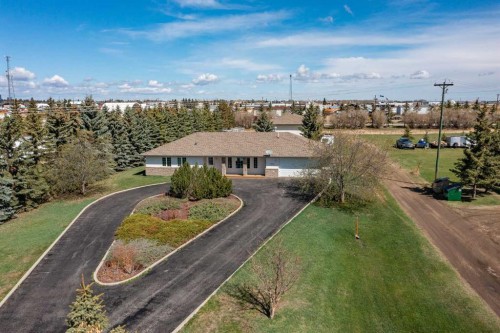 4504 45 Avenue, Lacombe, AB - Outdoor With View