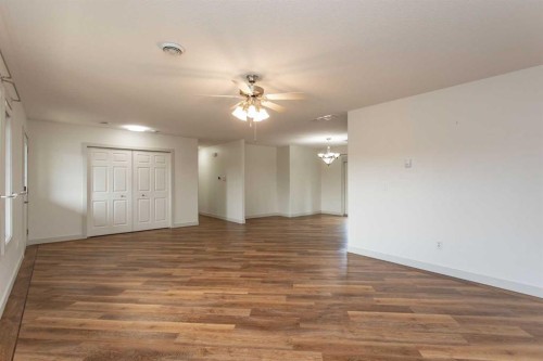 4504 45 Avenue, Lacombe, AB - Indoor Photo Showing Other Room