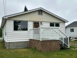 3608 46 Street Ponoka, AB T4J 1A3