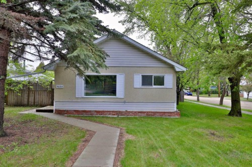 4624 56 Street  Camrose, AB T4V 2C3