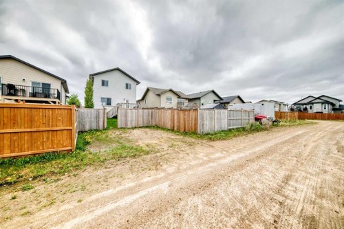 14 Aurora Boulevard, Blackfalds, AB 