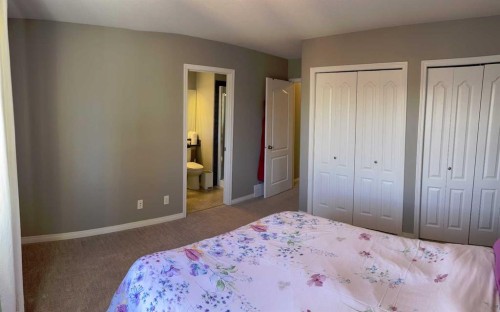 194 Webster Drive, Red Deer, AB - Indoor Photo Showing Bedroom