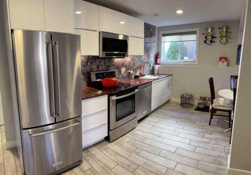 194 Webster Drive, Red Deer, AB - Indoor Photo Showing Kitchen With Stainless Steel Kitchen