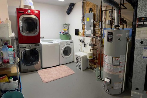 194 Webster Drive, Red Deer, AB - Indoor Photo Showing Laundry Room