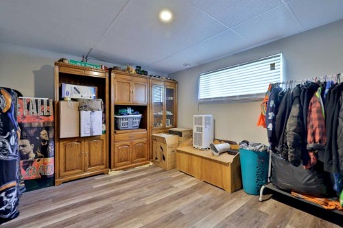 229 Parkview Dr, Wetaskiwin, AB 