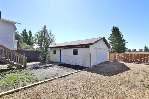 229 Parkview Dr, Wetaskiwin, AB 