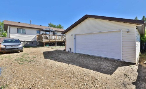 229 Parkview Dr, Wetaskiwin, AB 