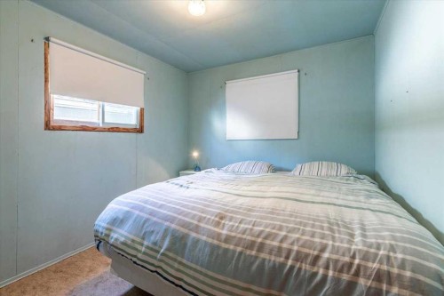60 Beach Avenue, Itaska Beach, AB - Indoor Photo Showing Bedroom
