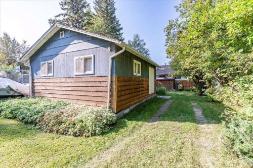 60 Beach Avenue, Itaska Beach, AB - Outdoor