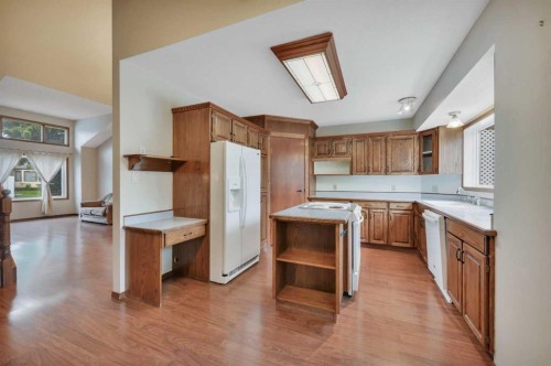 37 Denovan Crescent, Red Deer, AB 
