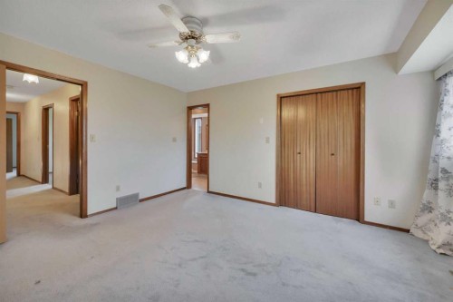 37 Denovan Crescent, Red Deer, AB 
