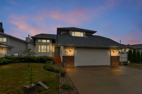 37 Denovan Crescent, Red Deer, AB 