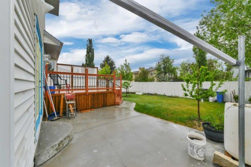 37 Denovan Crescent, Red Deer, AB 