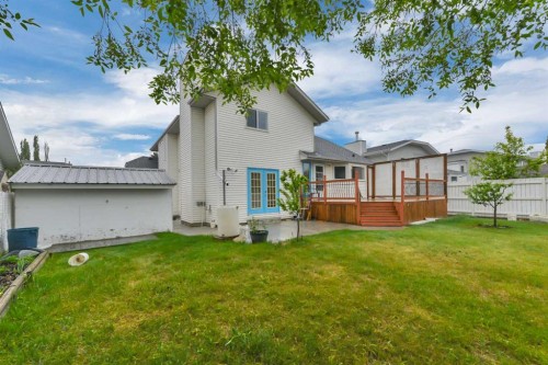 37 Denovan Crescent, Red Deer, AB 