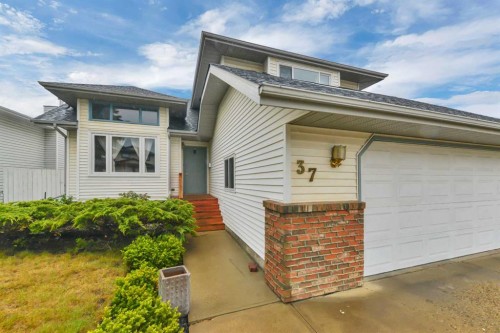 37 Denovan Crescent, Red Deer, AB 