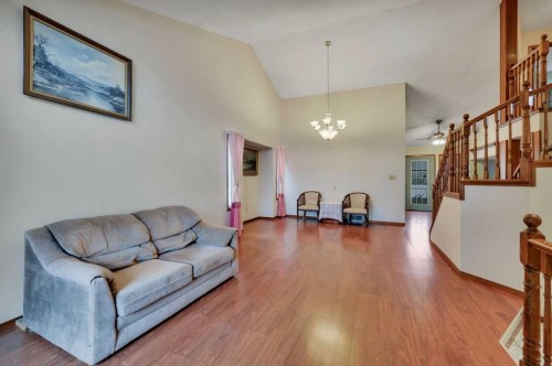 37 Denovan Crescent, Red Deer, AB 