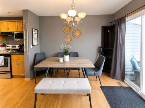 3413 50A, Camrose, AB 