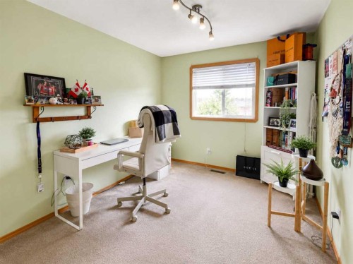 3413 50A, Camrose, AB 