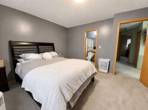 3413 50A, Camrose, AB 