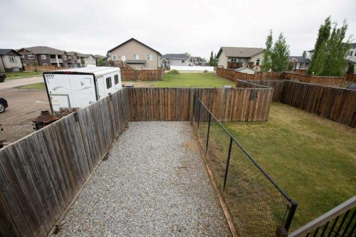 658 Red Oak Close, Springbrook, AB 