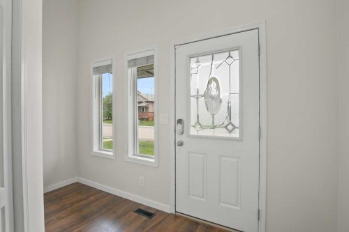 658 Red Oak Close, Springbrook, AB 