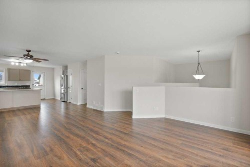 658 Red Oak Close, Springbrook, AB 