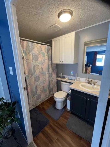 16 Main Street, Edberg, AB - Indoor Photo Showing Bathroom