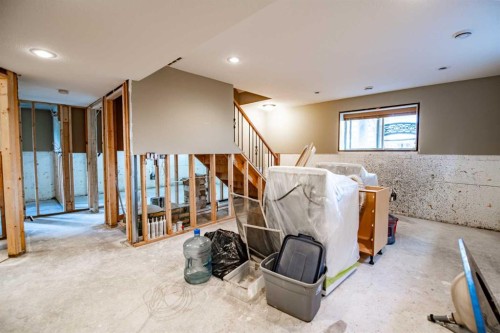 4024-25054 South Pine Lake Road, Rural Red Deer County, AB - Indoor