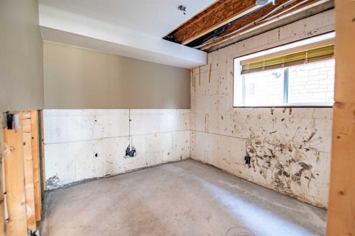 4024-25054 South Pine Lake Road, Rural Red Deer County, AB - Indoor