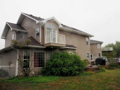 6 Spruce Close, Lacombe, AB - Outdoor With Exterior