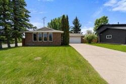 5407 48 Avenue Killam, AB T0B 2L0