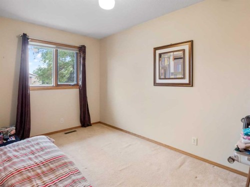 21 Dixon Crescent, Red Deer, AB 