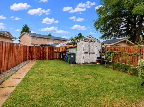 21 Dixon Crescent, Red Deer, AB 