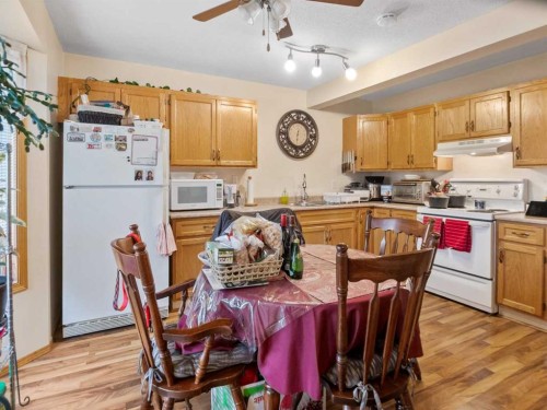 21 Dixon Crescent, Red Deer, AB 