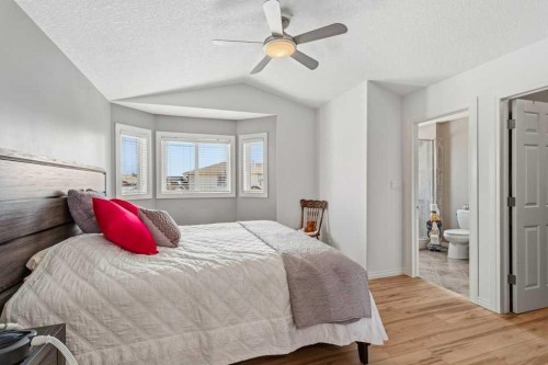 38 Lucky Place, Sylvan Lake, AB - Indoor Photo Showing Bedroom