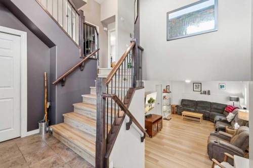 38 Lucky Place, Sylvan Lake, AB - Indoor Photo Showing Other Room