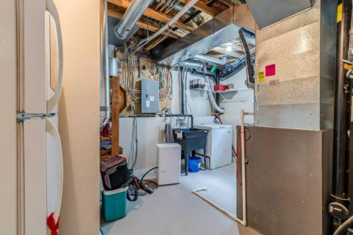 38 Lucky Place, Sylvan Lake, AB - Indoor Photo Showing Basement