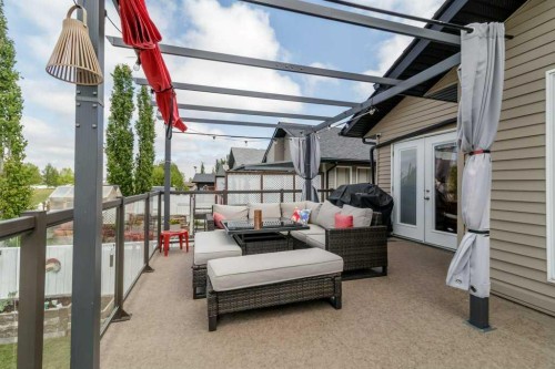 38 Lucky Place, Sylvan Lake, AB - Outdoor With Exterior