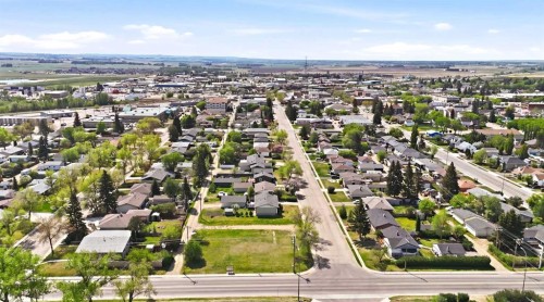 5253 49 Street, Lacombe, AB 