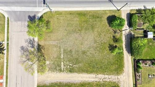 5253 49 Street, Lacombe, AB 