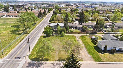 5253 49 Street, Lacombe, AB 