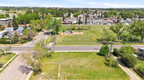 5253 49 Street, Lacombe, AB 
