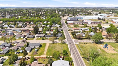 5253 49 Street, Lacombe, AB 