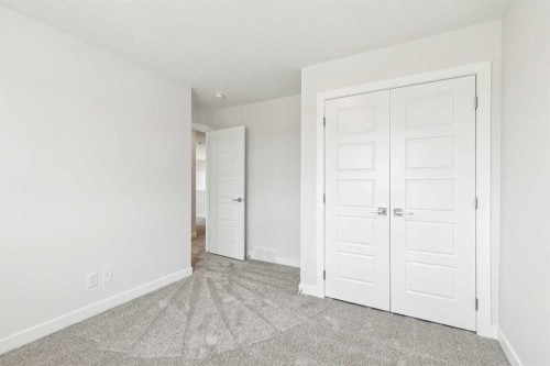 139 Dawson Wharf Mount, Chestermere, AB 