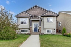 22 Rogers Road  Sylvan Lake, AB T4S 0J8