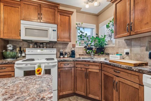 22 Rogers Road, Sylvan Lake, AB 