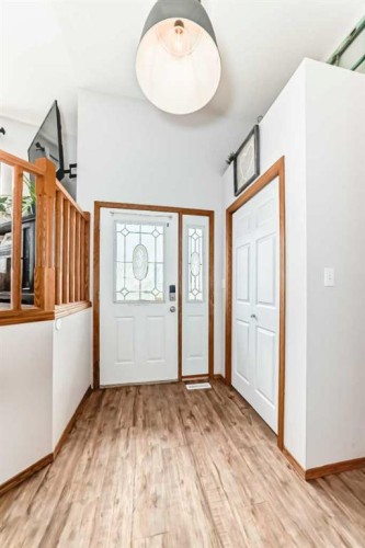 20 Deschner Close, Red Deer, AB 